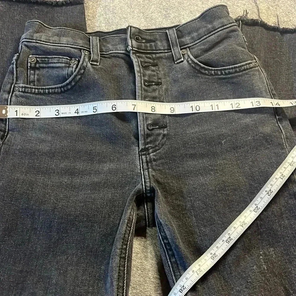 Denim Forum Yoko High Rise Slim in Distressed Black 24*27 - Picture 9 of 9